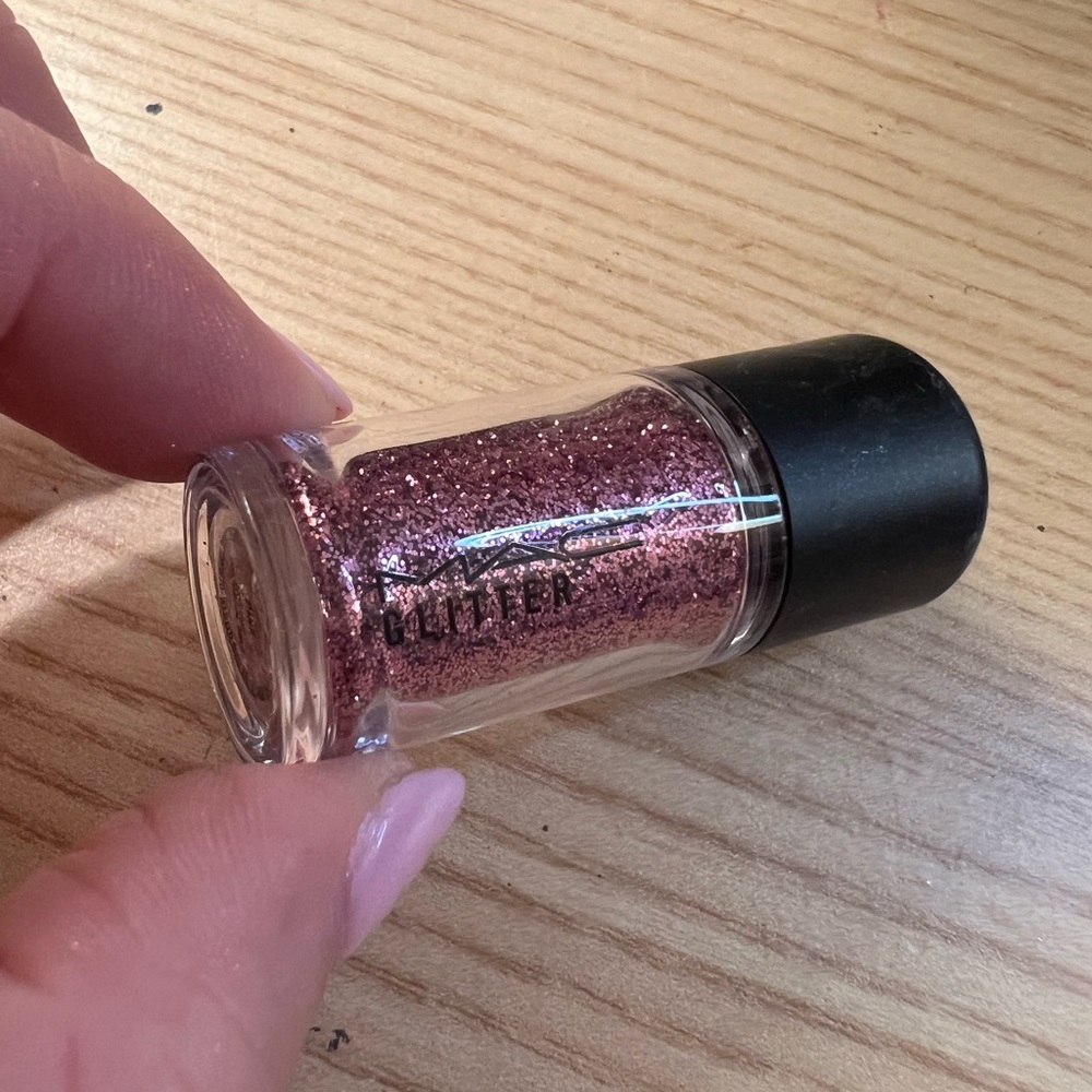 MAC Glitter in Pink